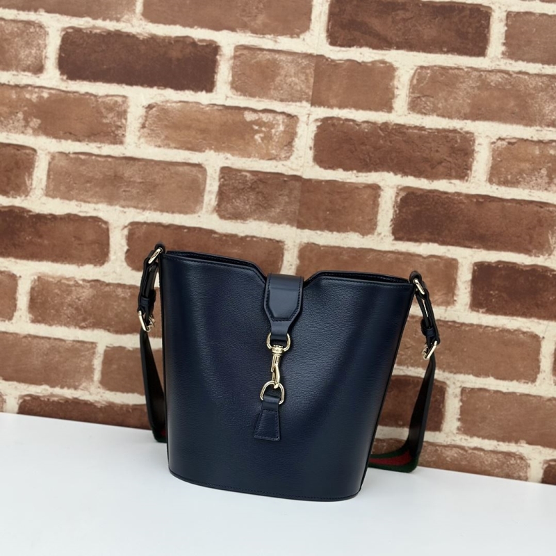 G*u*i bucket bags